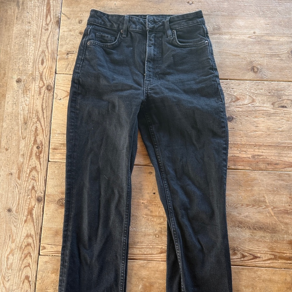 Zara High-Waist Straight Jeans